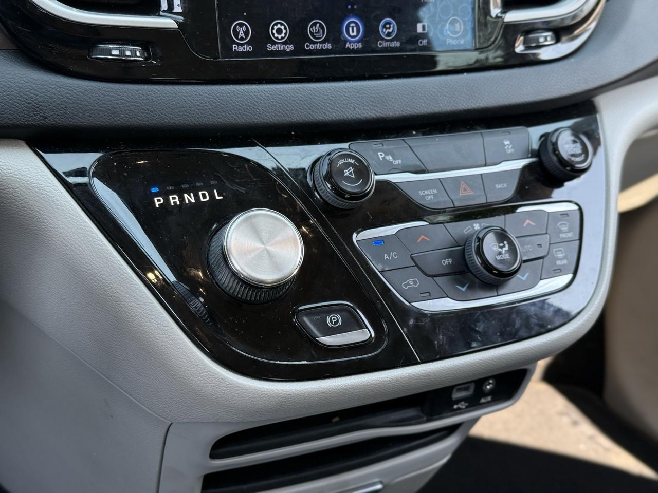 2017 Chrysler Pacifica Touring L Crestwood KY