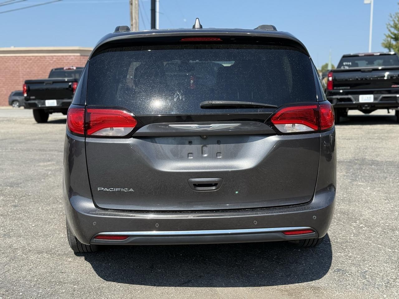 2017 Chrysler Pacifica Touring L Crestwood KY