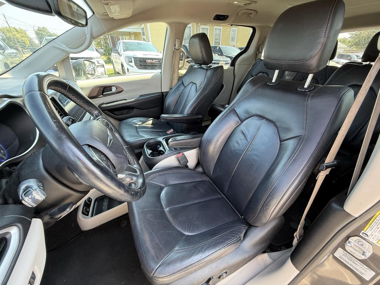 2017 Chrysler Pacifica Touring L Crestwood KY