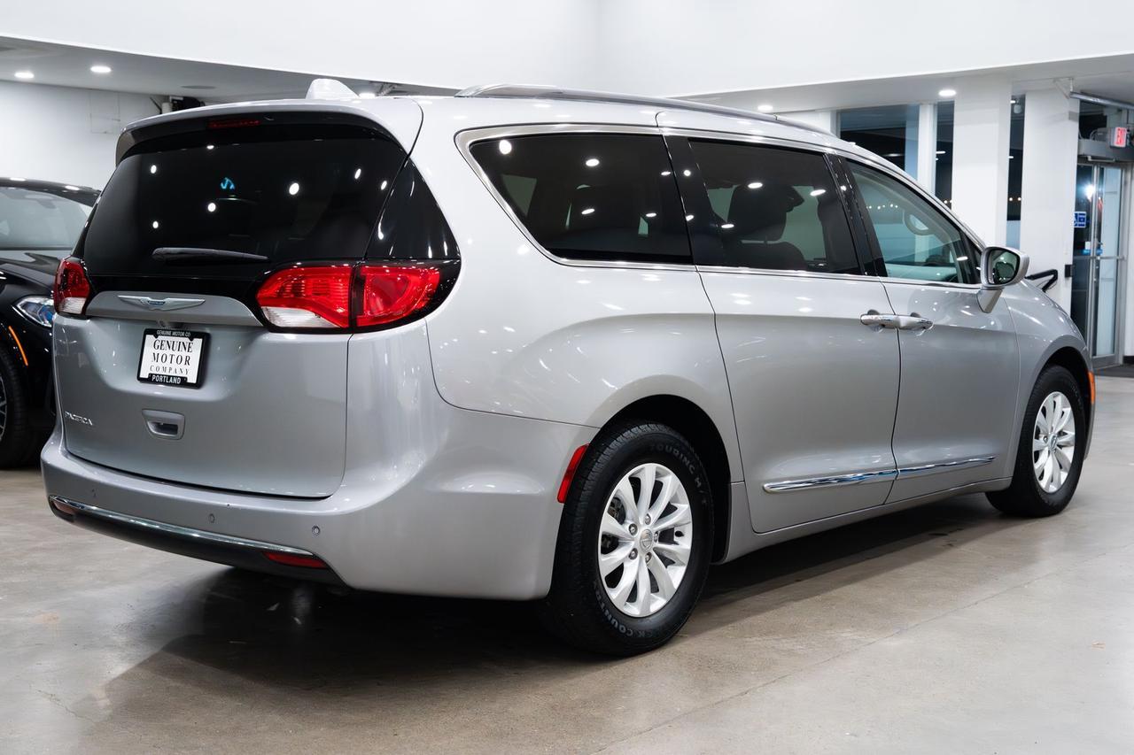 2017 Chrysler Pacifica Touring L Gladstone OR