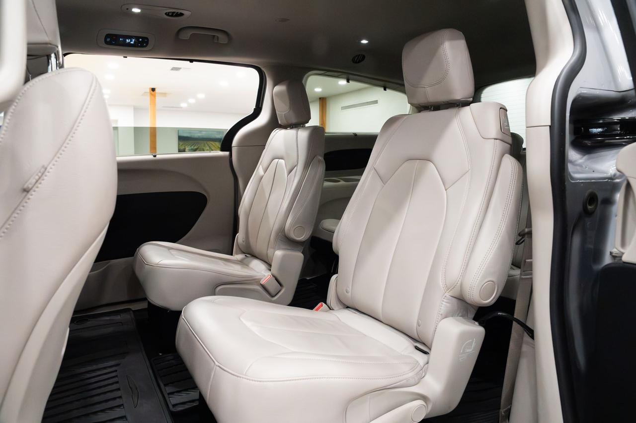 2017 Chrysler Pacifica Touring L Gladstone OR