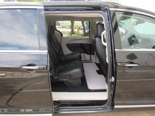2017 Chrysler Pacifica Touring-L Plano TX