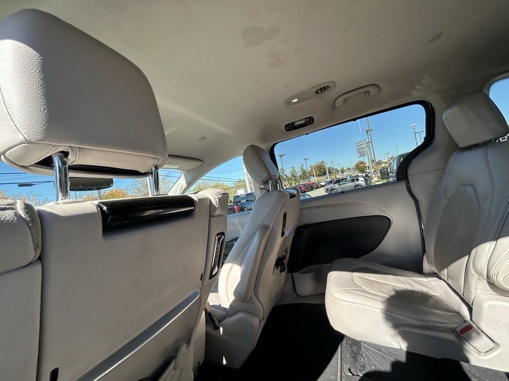 2017 Chrysler Pacifica Touring L Plus Crestwood KY