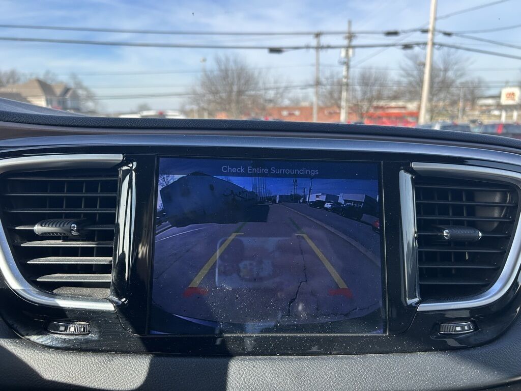 2017 Chrysler Pacifica Touring L Plus Crestwood KY