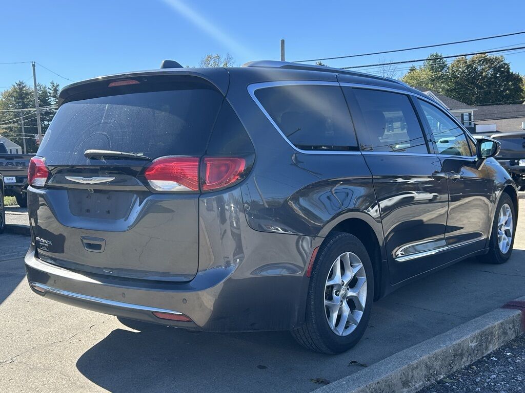 2017 Chrysler Pacifica Touring L Plus Crestwood KY