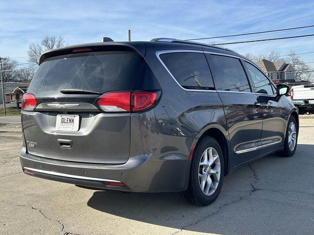 2017 Chrysler Pacifica Touring L Plus Crestwood KY