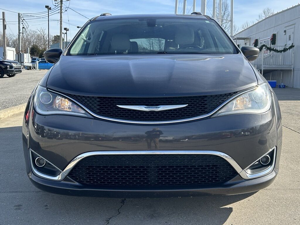 2017 Chrysler Pacifica Touring L Plus
