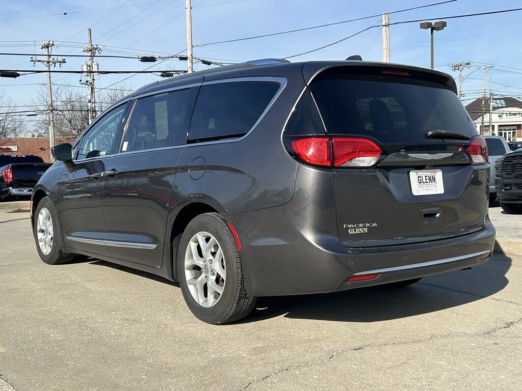 2017 Chrysler Pacifica Touring L Plus Crestwood KY