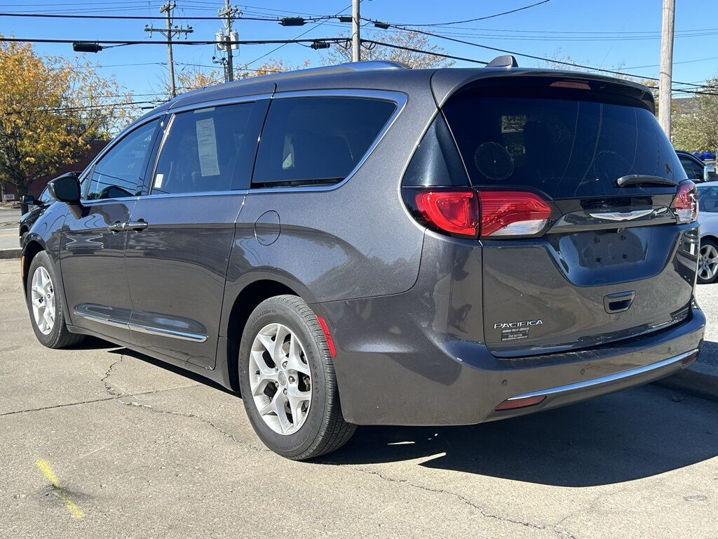 2017 Chrysler Pacifica Touring L Plus Crestwood KY