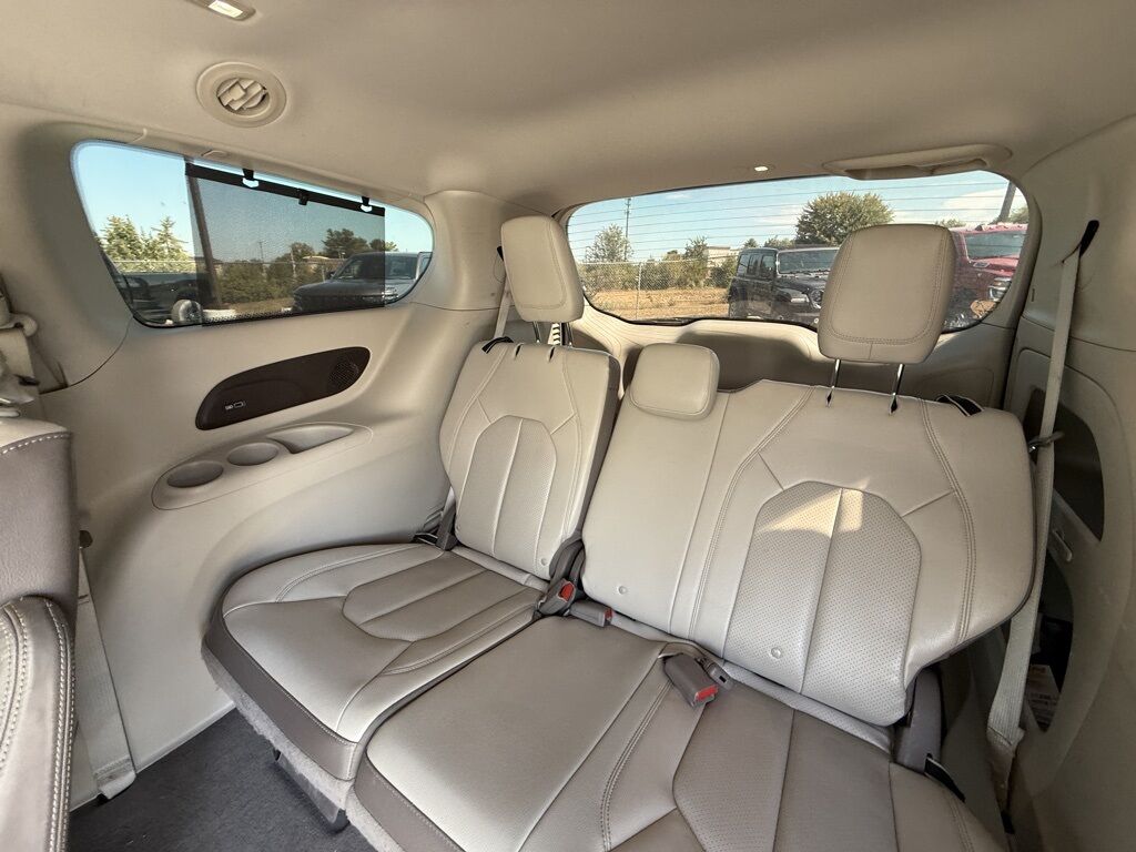 2017 Chrysler Pacifica Touring L Plus Crestwood KY