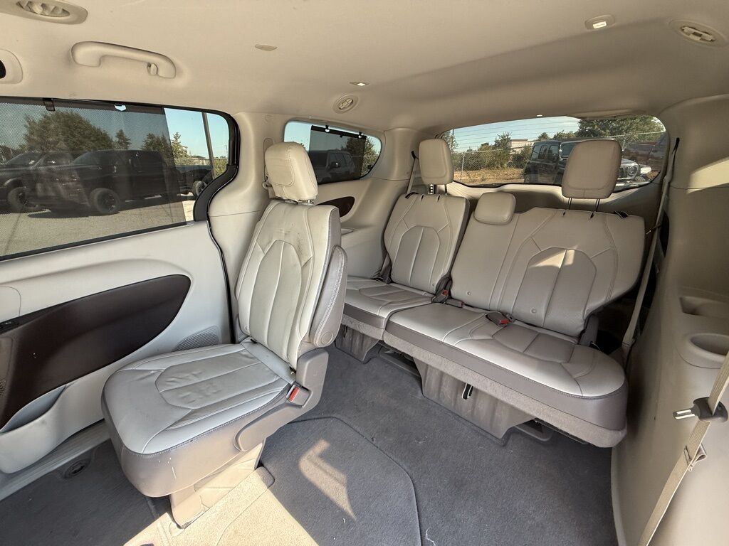 2017 Chrysler Pacifica Touring L Plus Crestwood KY