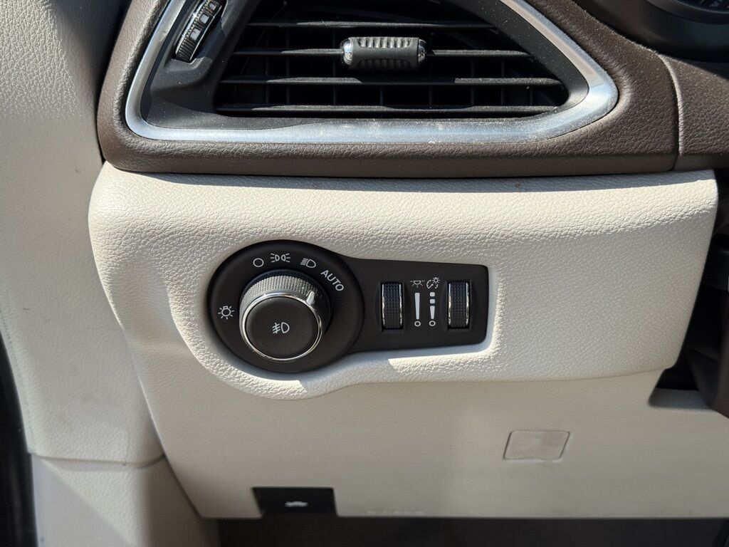 2017 Chrysler Pacifica Touring L Plus Crestwood KY