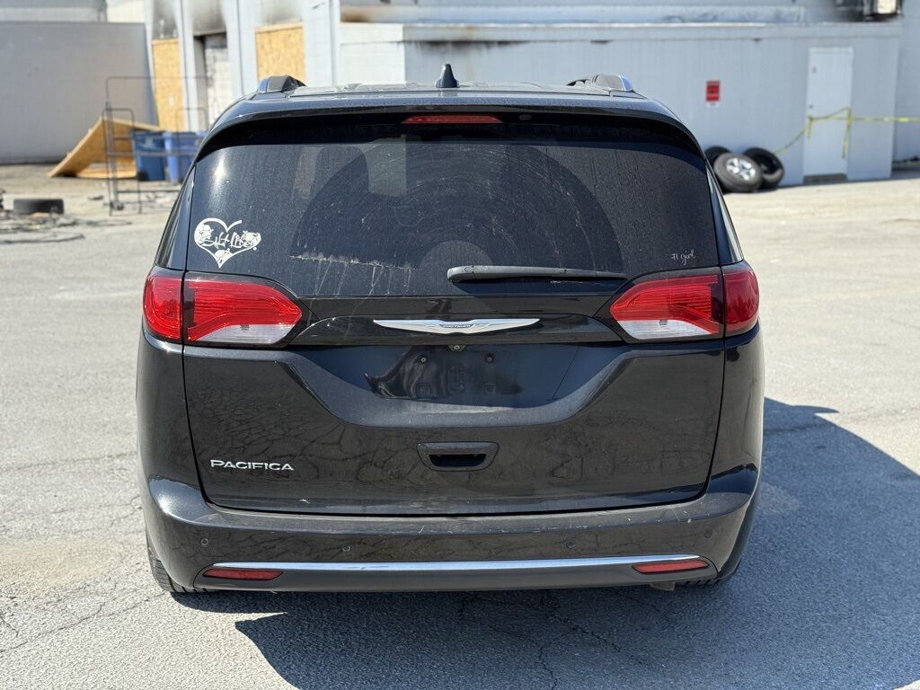 2017 Chrysler Pacifica Touring L Plus Crestwood KY
