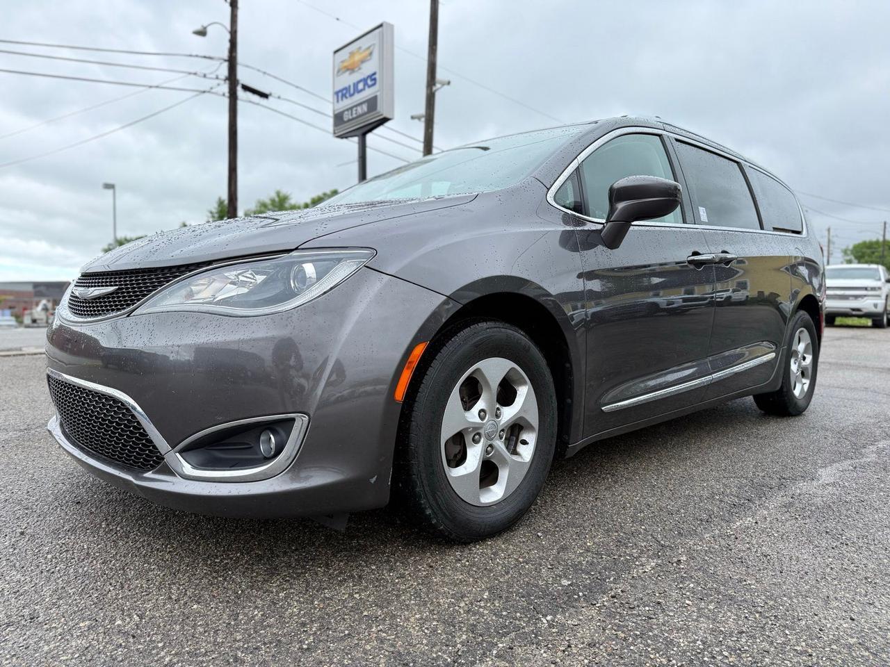 2017 Chrysler Pacifica Touring L Plus