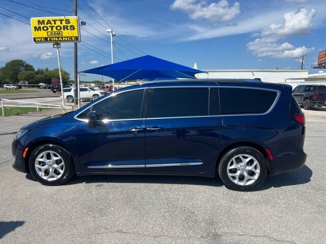 2017 Chrysler Pacifica Touring-L Plus