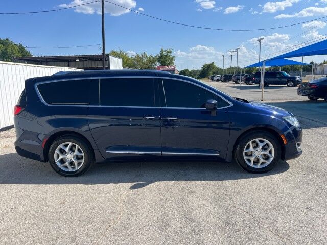 2017 Chrysler Pacifica Touring-L Plus Gainesville TX
