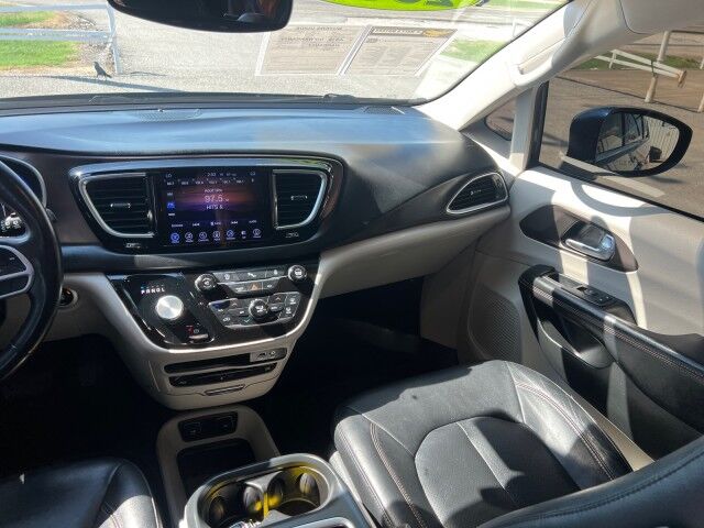2017 Chrysler Pacifica Touring-L Plus Gainesville TX