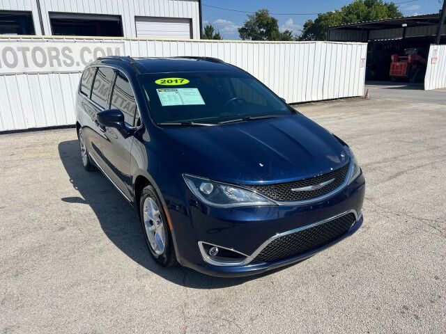 2017 Chrysler Pacifica Touring-L Plus Gainesville TX