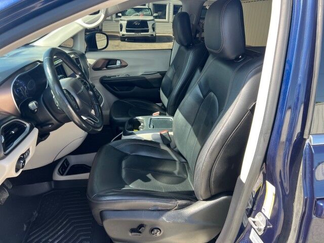2017 Chrysler Pacifica Touring-L Plus Gainesville TX