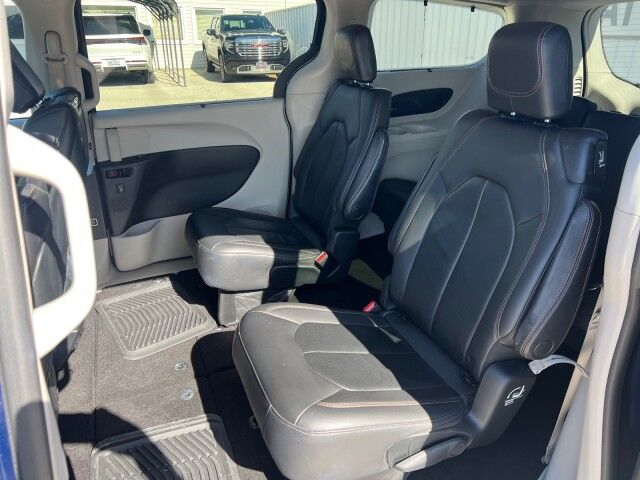 2017 Chrysler Pacifica Touring-L Plus Gainesville TX