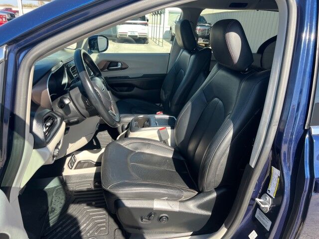 2017 Chrysler Pacifica Touring-L Plus Gainesville TX