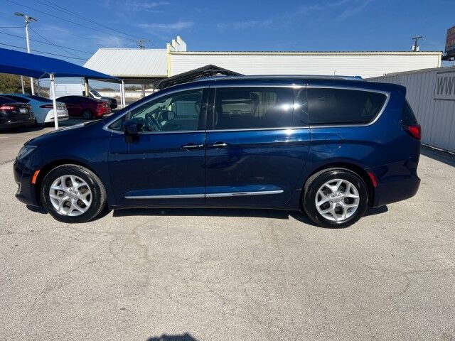 2017 Chrysler Pacifica Touring-L Plus Gainesville TX
