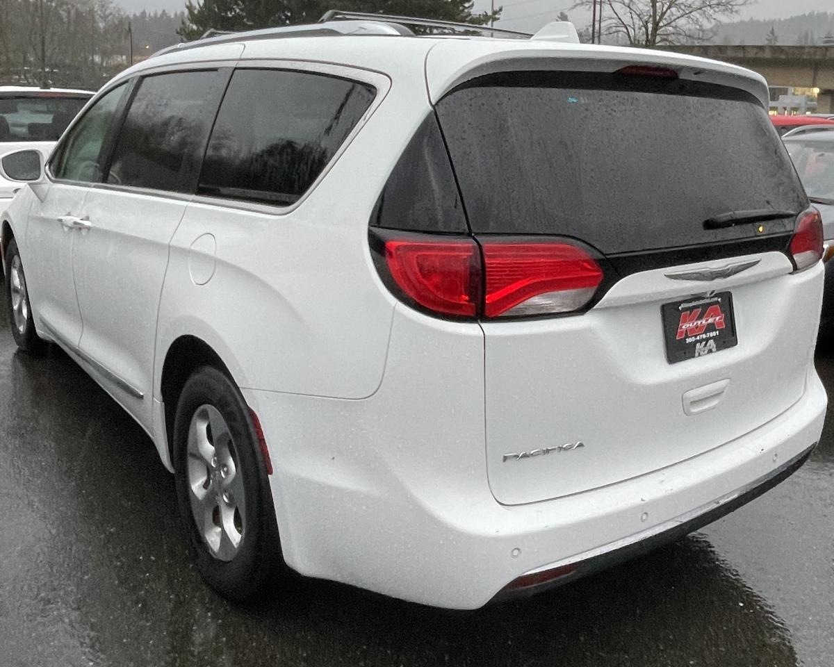 2017 Chrysler Pacifica Touring-L Plus Minivan 4D Port Orchard WA