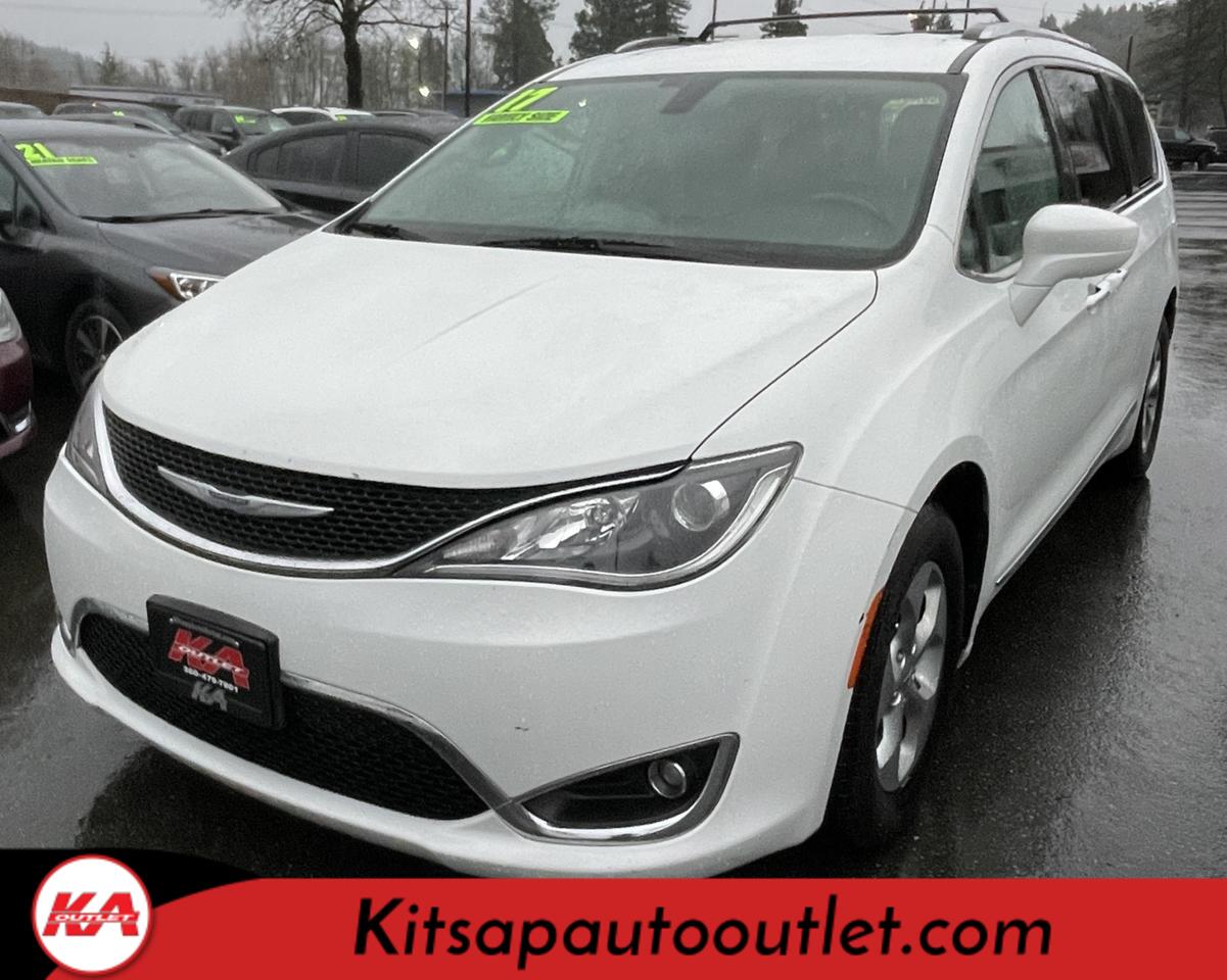 2017 Chrysler Pacifica Touring-L Plus Minivan 4D