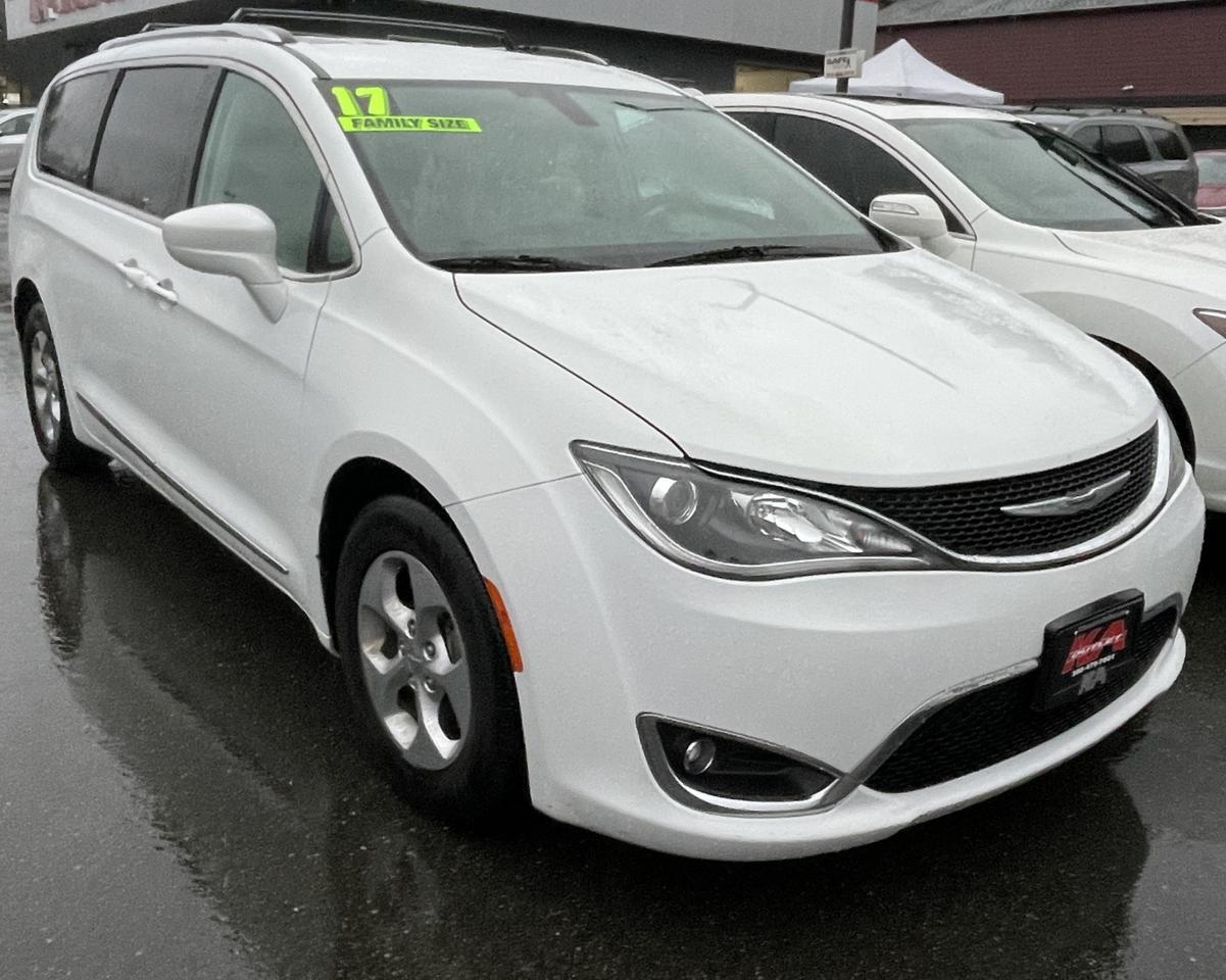 2017 Chrysler Pacifica Touring-L Plus Minivan 4D