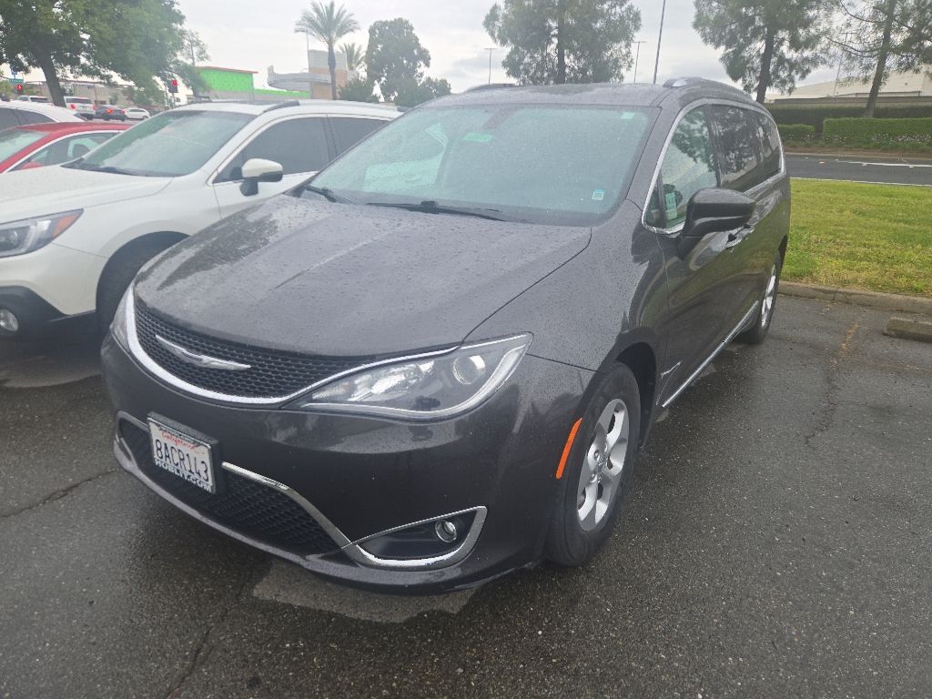2017 Chrysler Pacifica Touring L Plus