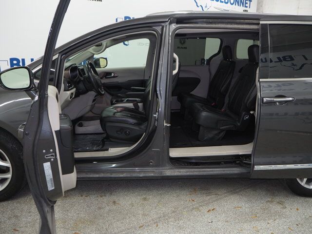 2017 Chrysler Pacifica Touring-L Plus New Braunfels TX