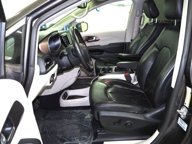 2017 Chrysler Pacifica Touring-L Plus New Braunfels TX