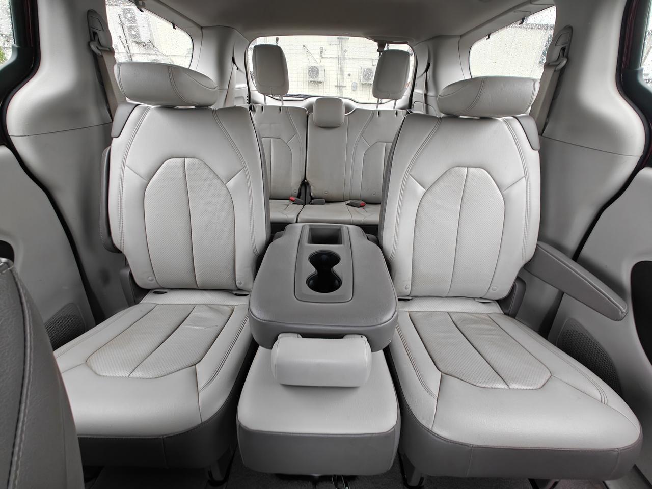 2017 Chrysler Pacifica Touring-L Plus Hayden ID