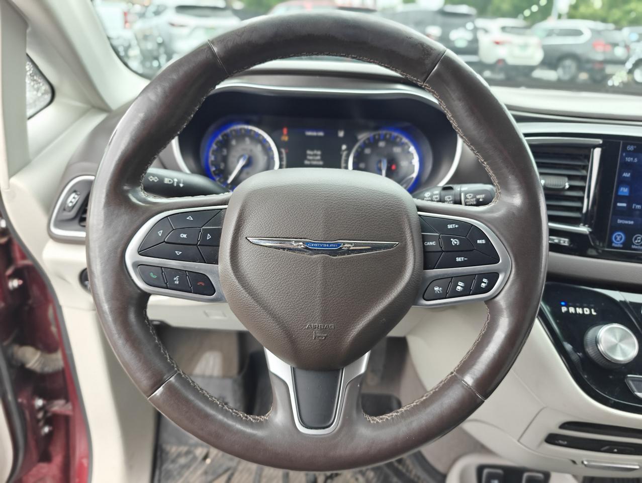 2017 Chrysler Pacifica Touring-L Plus Hayden ID