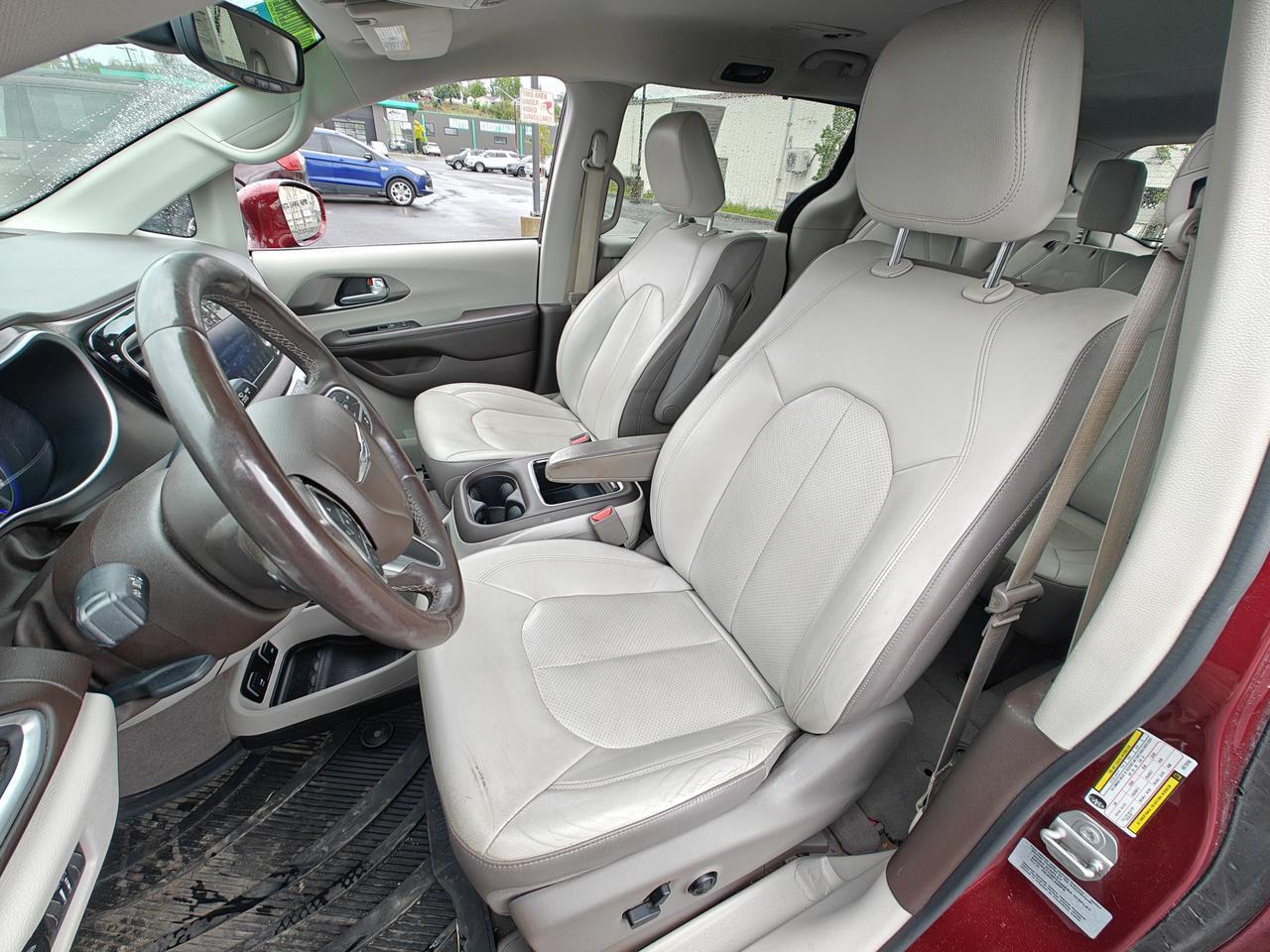 2017 Chrysler Pacifica Touring-L Plus Hayden ID