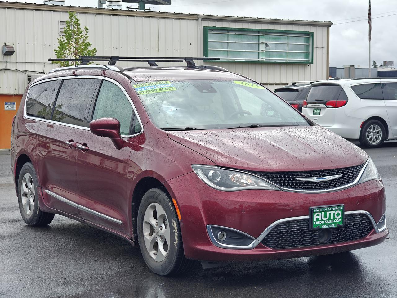 2017 Chrysler Pacifica Touring-L Plus Hayden ID