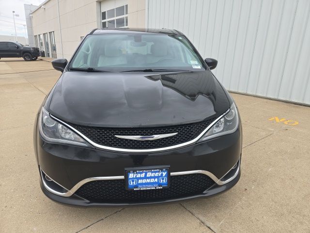 2017 Chrysler Pacifica Touring L Plus