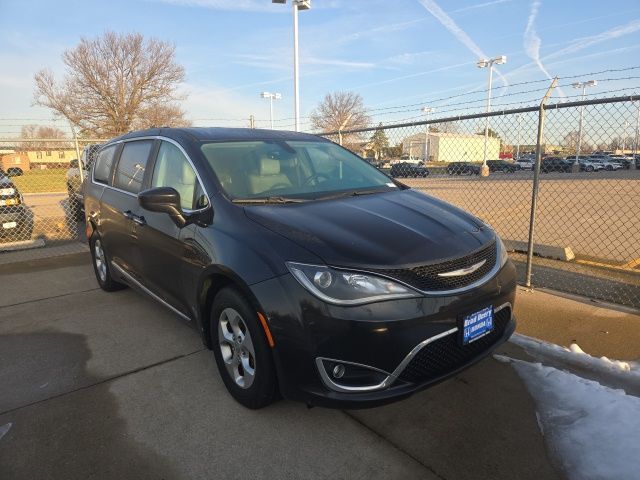 2017 Chrysler Pacifica Touring L Plus