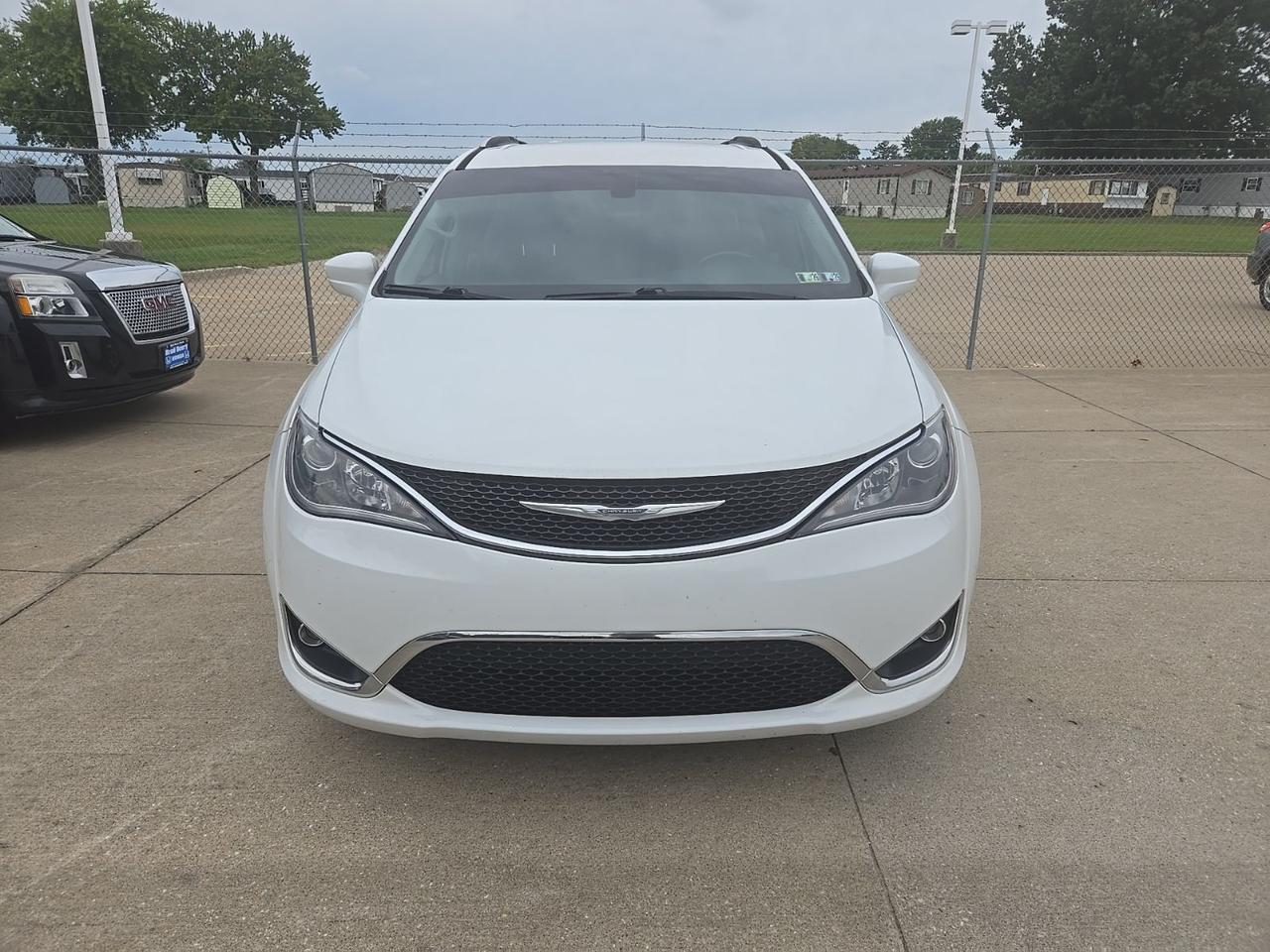 2017 Chrysler Pacifica Touring L Plus