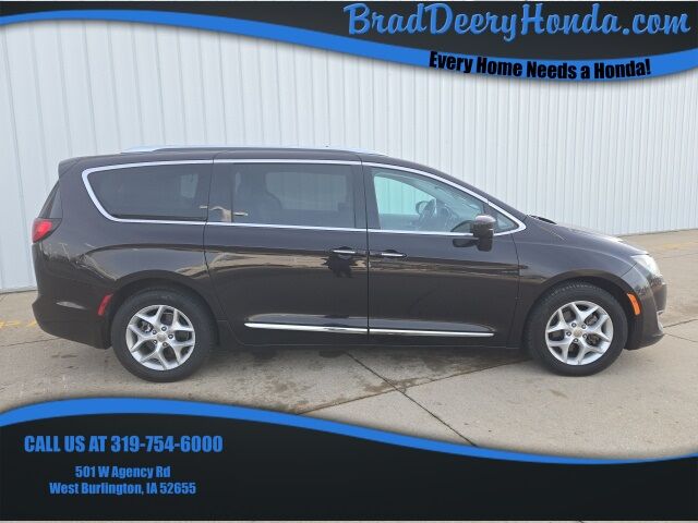 2017 Chrysler Pacifica Touring-L Plus