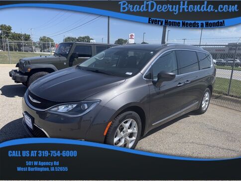 2017_Chrysler_Pacifica_Touring L Plus_ West Burlington IA