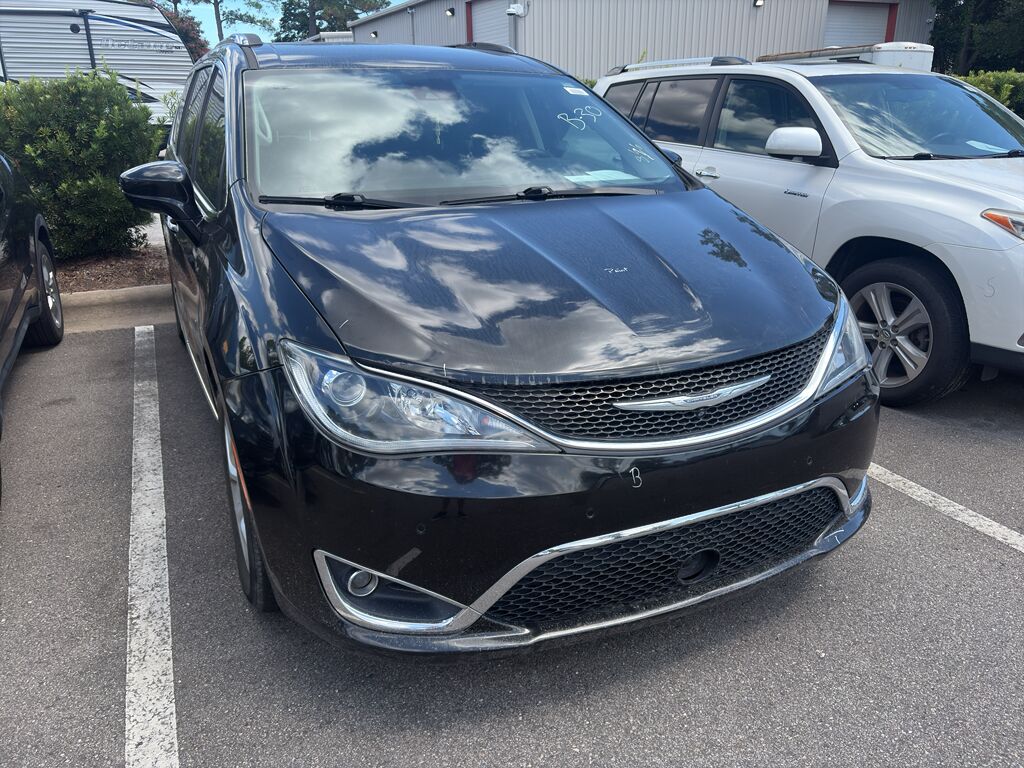 2017 Chrysler Pacifica Touring-L Plus
