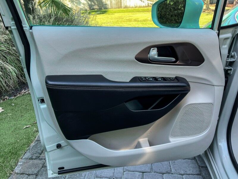 2017 Chrysler Pacifica Touring-L Plus Wilmington NC