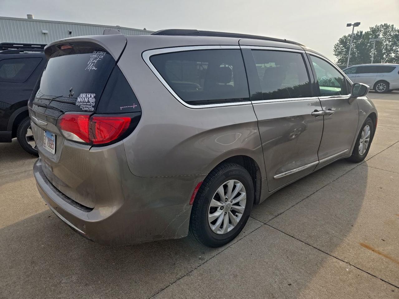 2017 Chrysler Pacifica Touring L