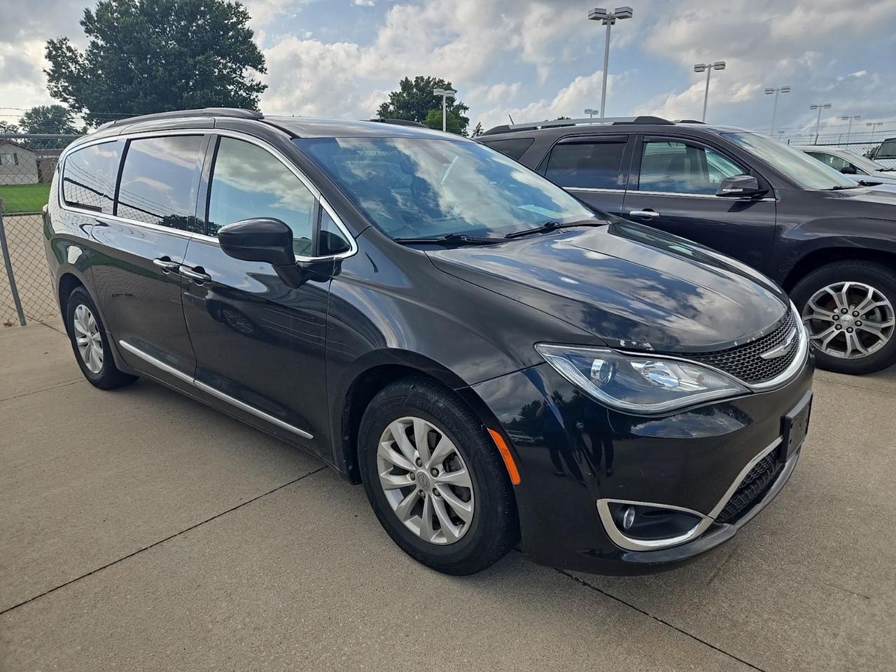 2017 Chrysler Pacifica Touring L