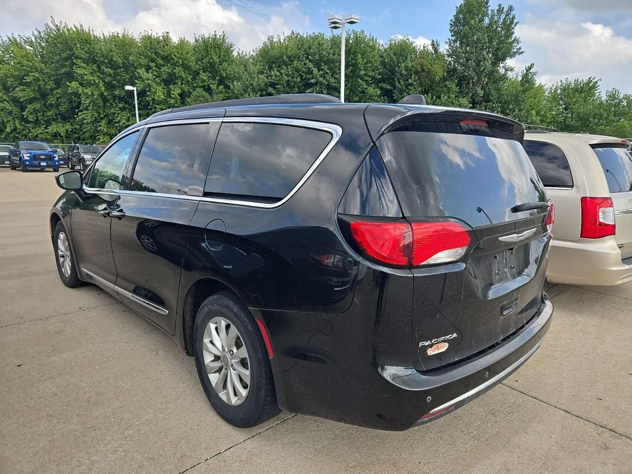 2017 Chrysler Pacifica Touring L West Burlington IA