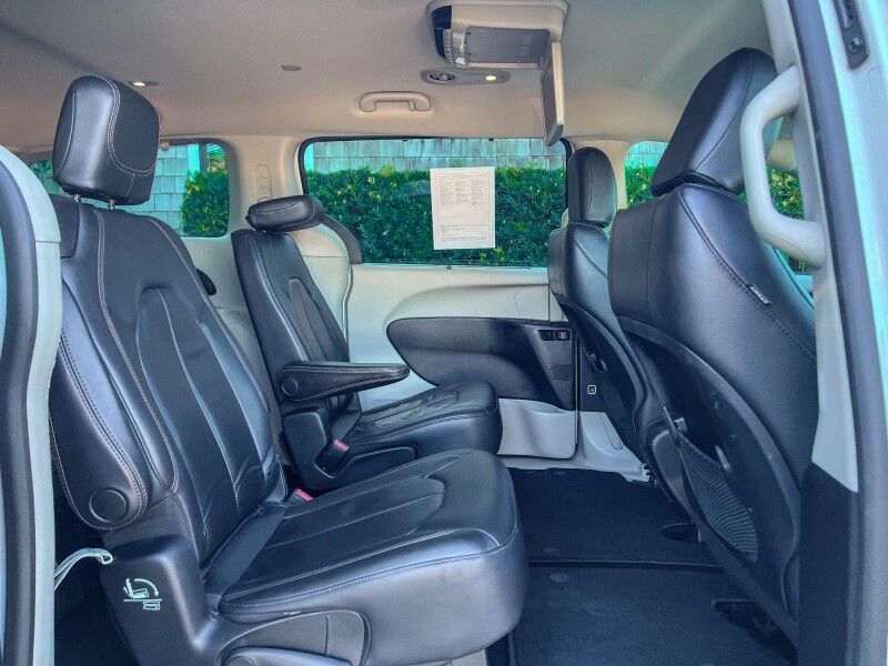 2017 Chrysler Pacifica Touring-L Wilmington NC