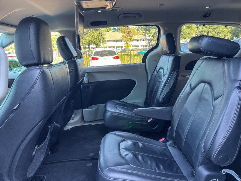 2017 Chrysler Pacifica Touring-L Wilmington NC