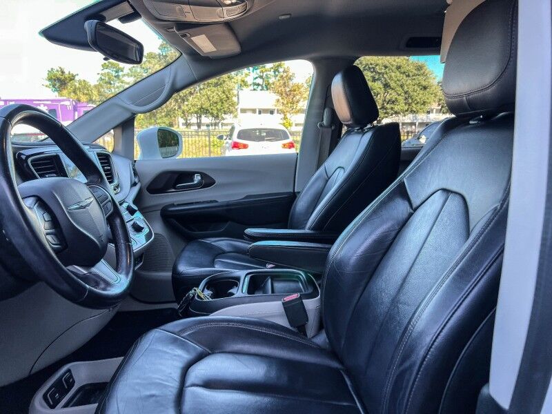 2017 Chrysler Pacifica Touring-L Wilmington NC