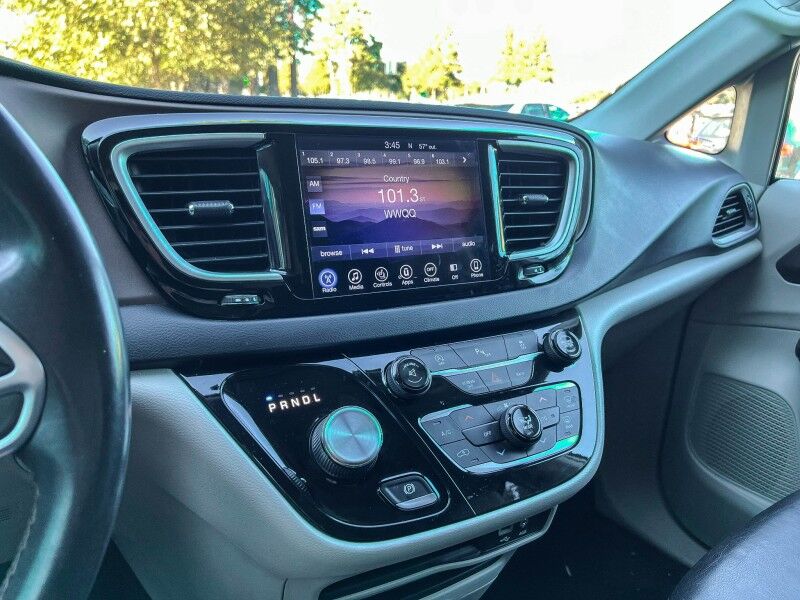 2017 Chrysler Pacifica Touring-L Wilmington NC
